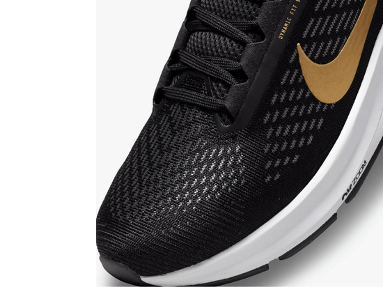 Nike Women’s Air Zoom Vomero 16
