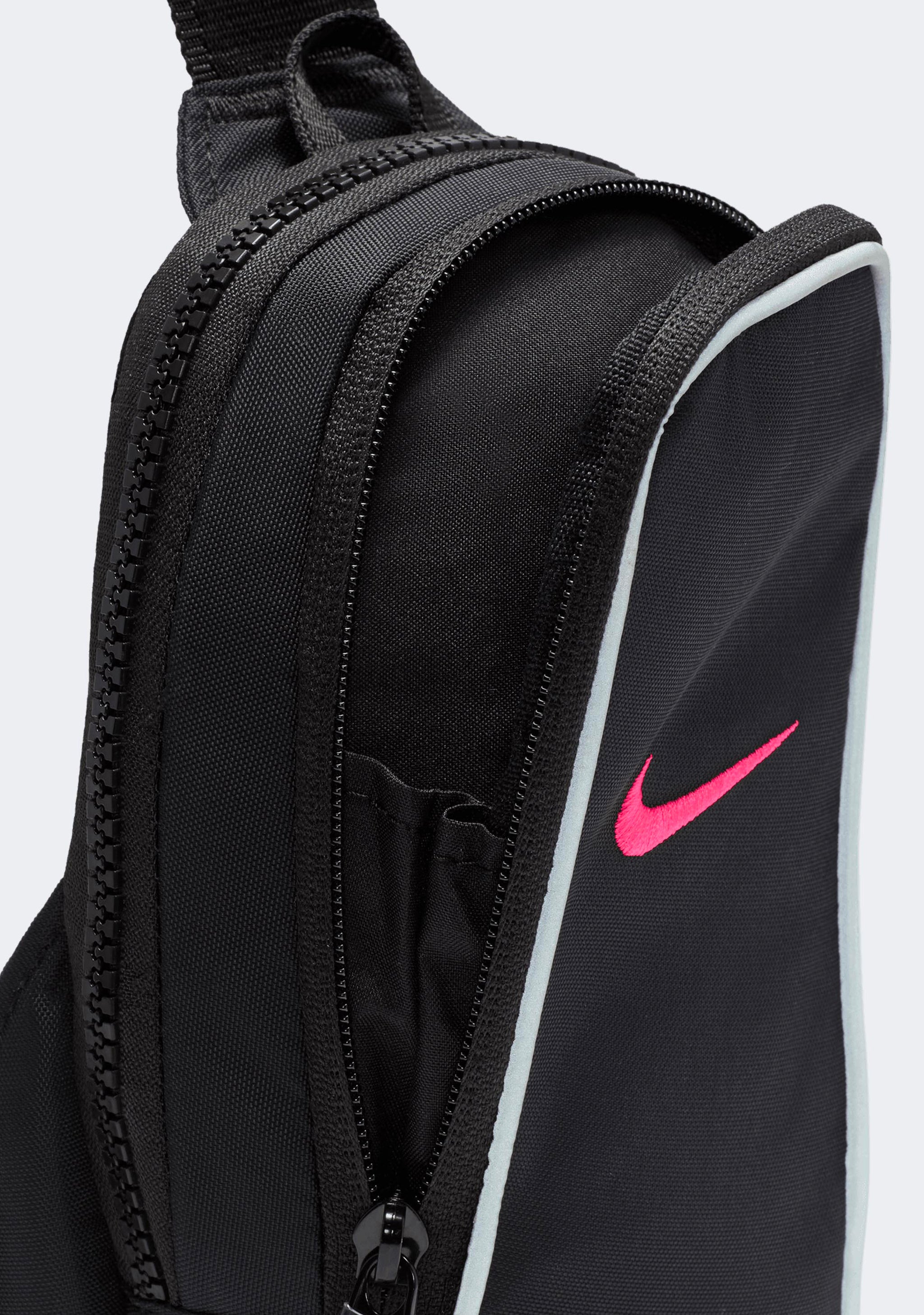 Nike Sportswear Essentials Crossbody Bag (1L)