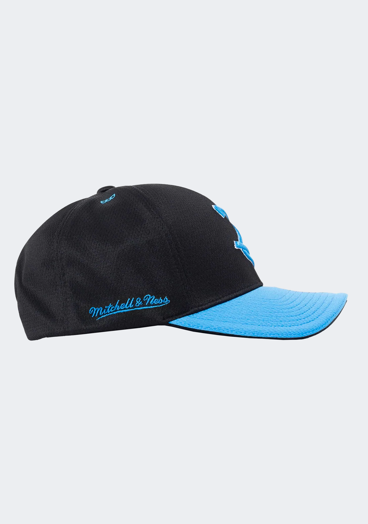 Mitchell & Ness BBL Adelaide Strikers On Field Cap