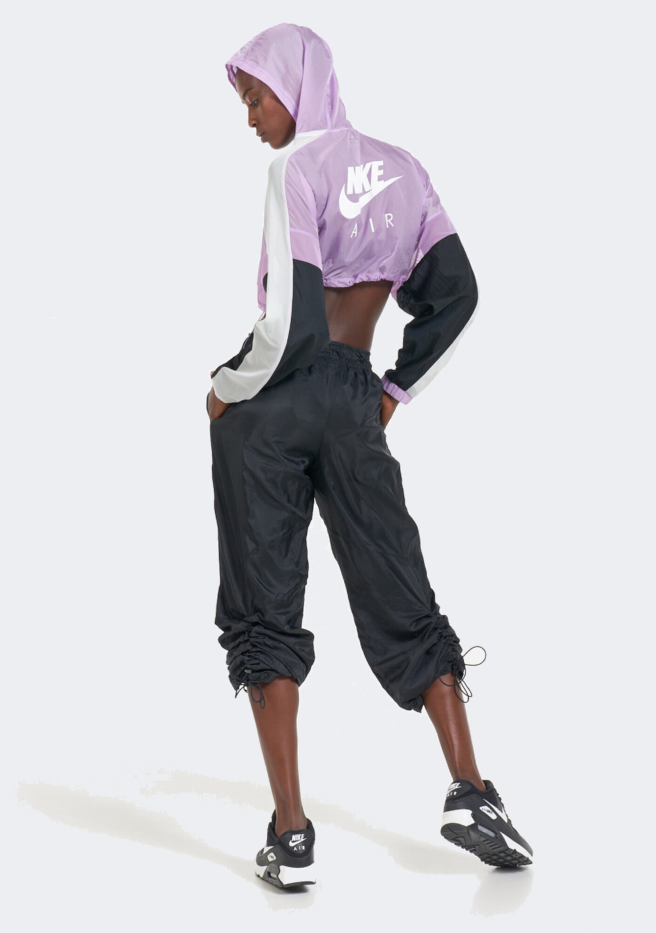 cropped windbreaker nike