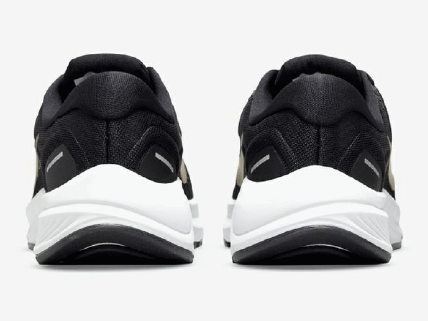 Nike Women’s Air Zoom Vomero 16