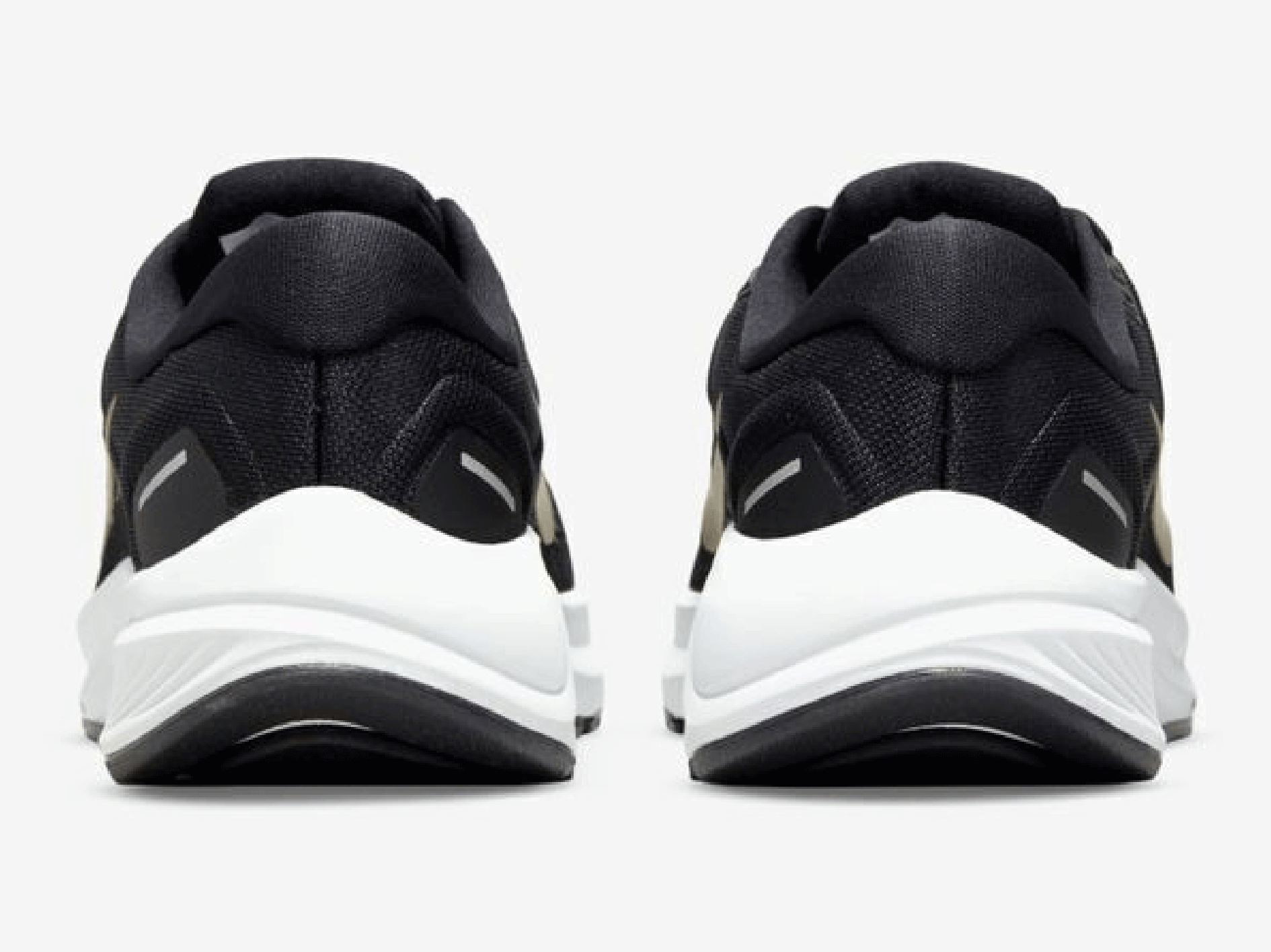 Nike Women’s Air Zoom Vomero 16
