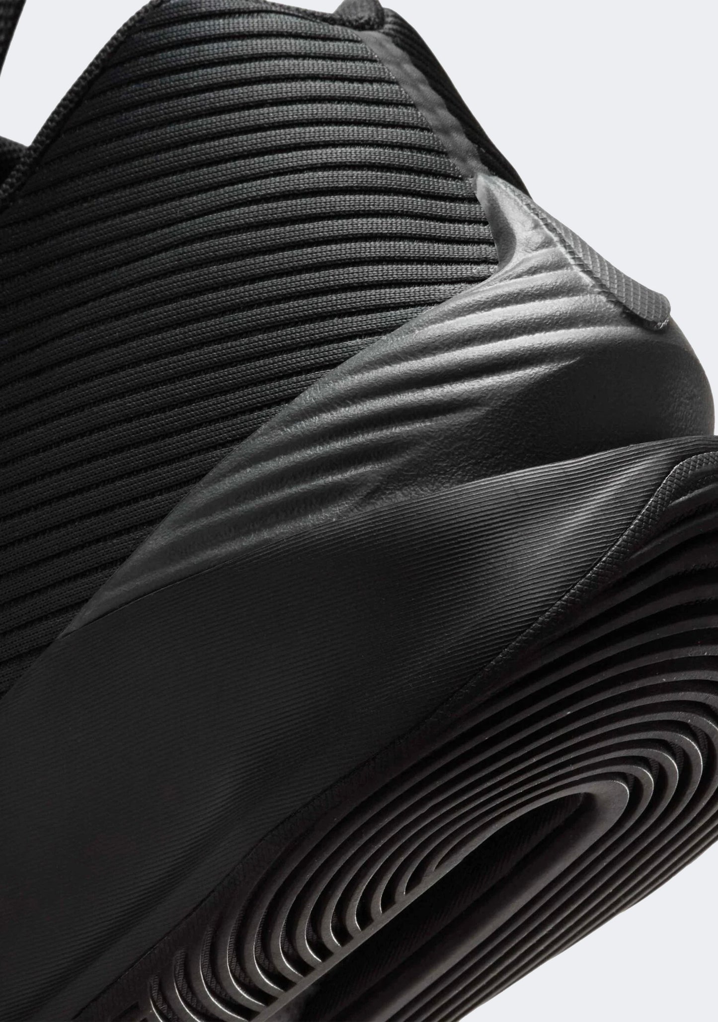 Nike Men's G.T. Jump Academy Basketball Shoes