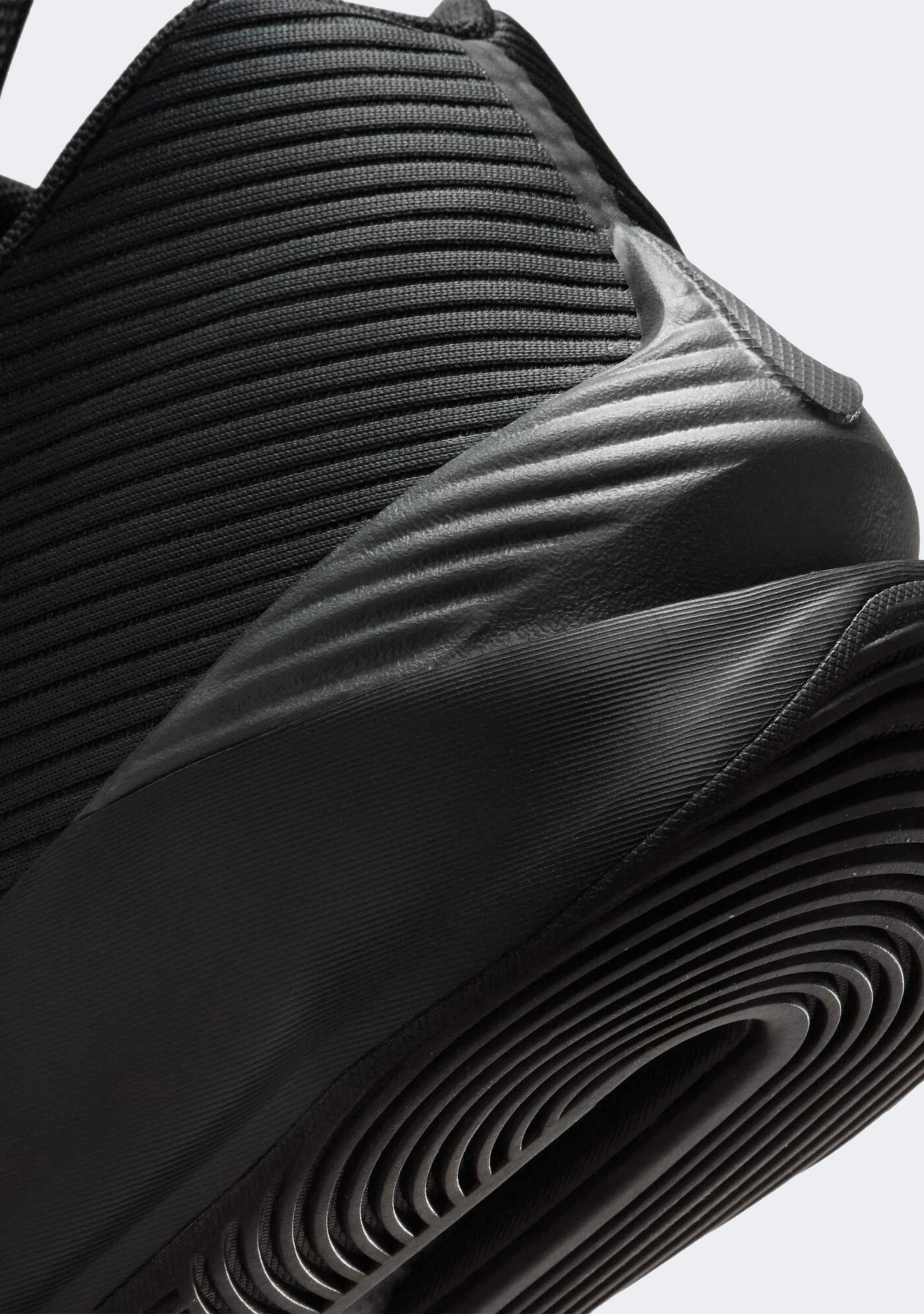 Nike Men's G.T. Jump Academy Basketball Shoes