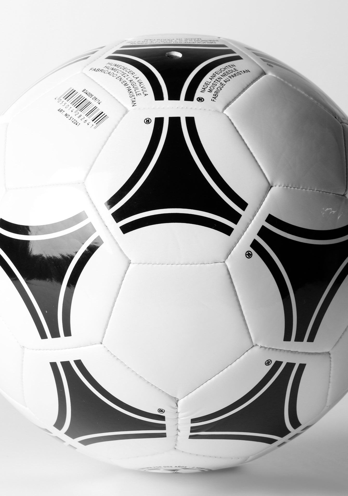 Adidas Tango Glider Soccer Ball