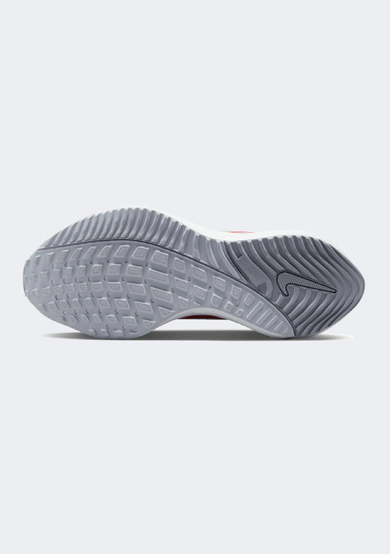 Nike Women's Air Zoom Vomero 16