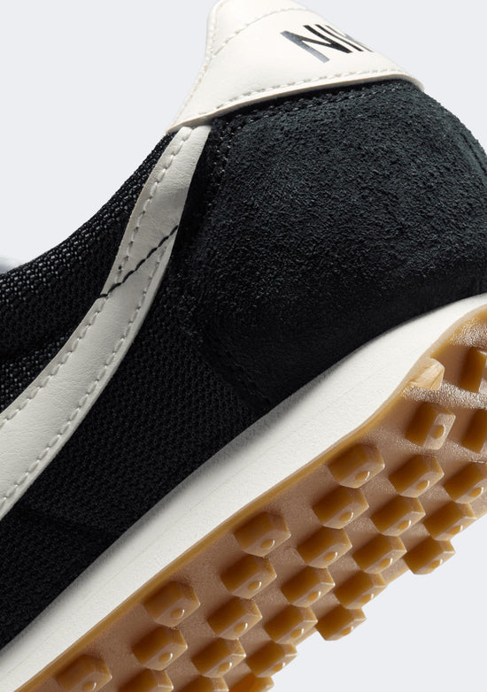 Nike Women's LD-1000