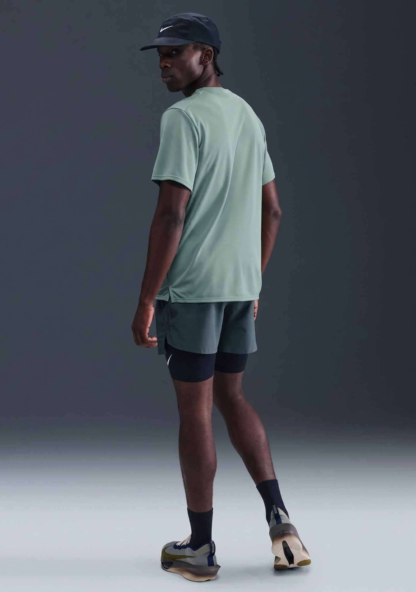 Nike Men's Dri-Fit UV Miler Tee