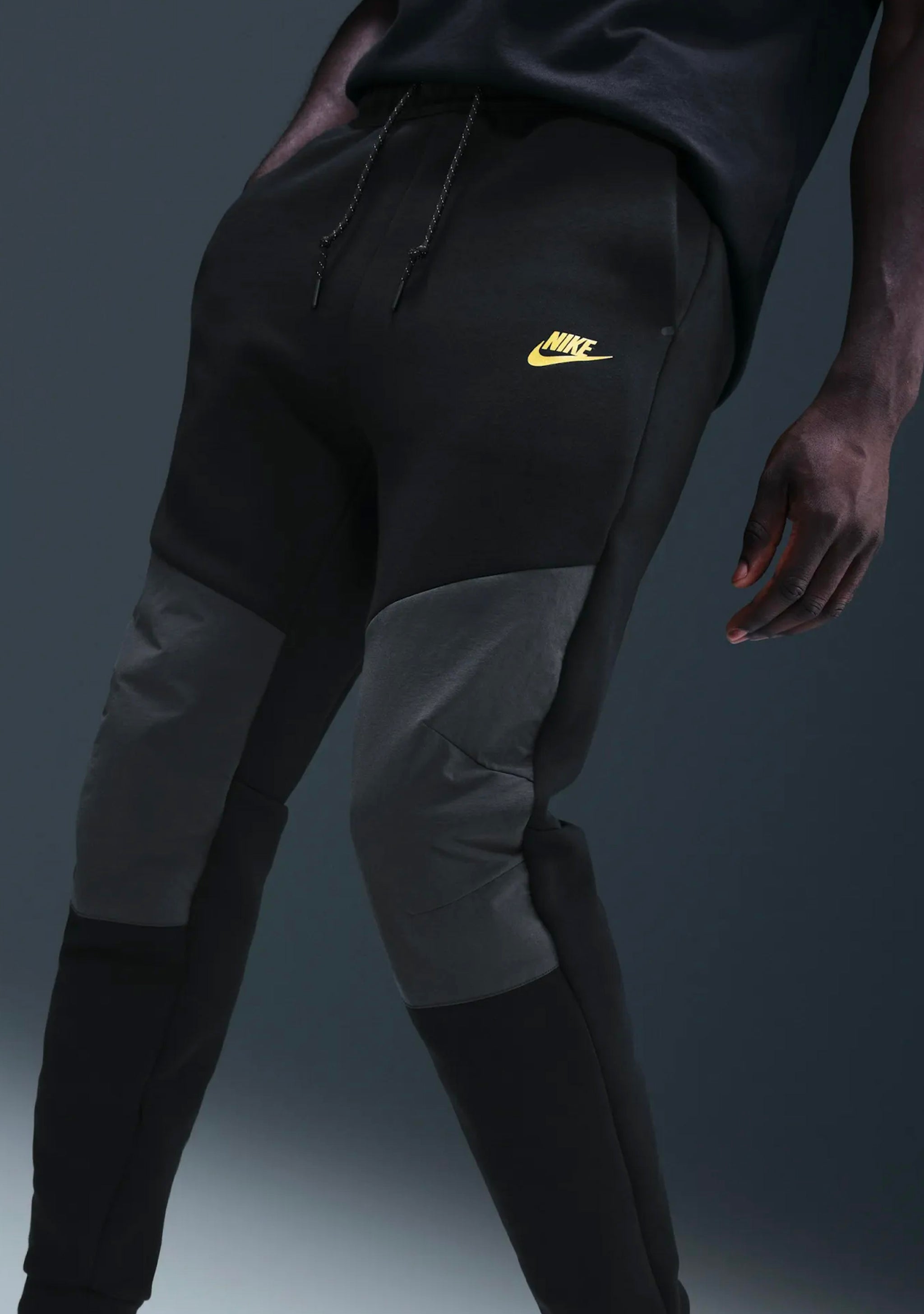 Nike Men's Tech Mix Fleece Joggers