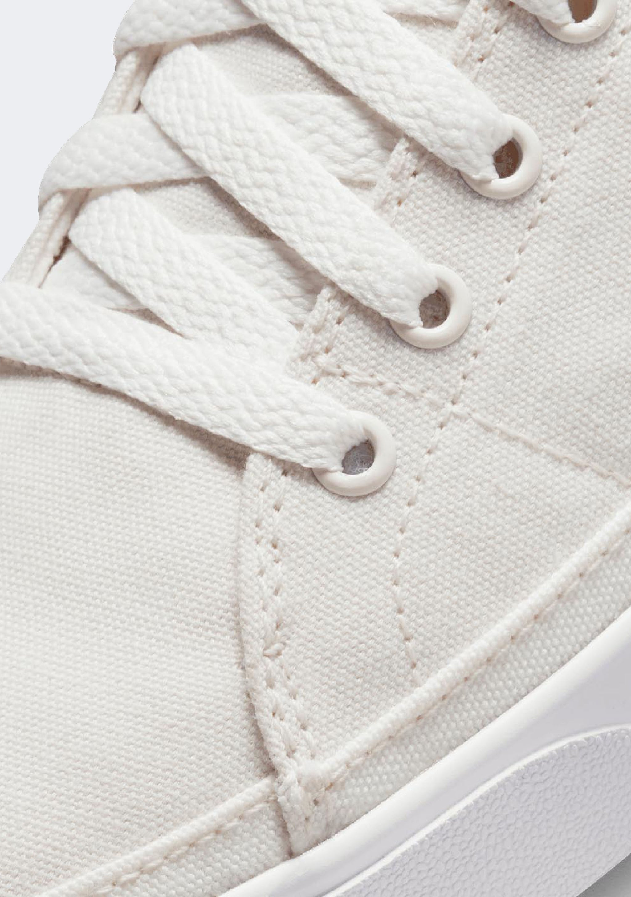 Nike Women’s Court Legacy Canvas