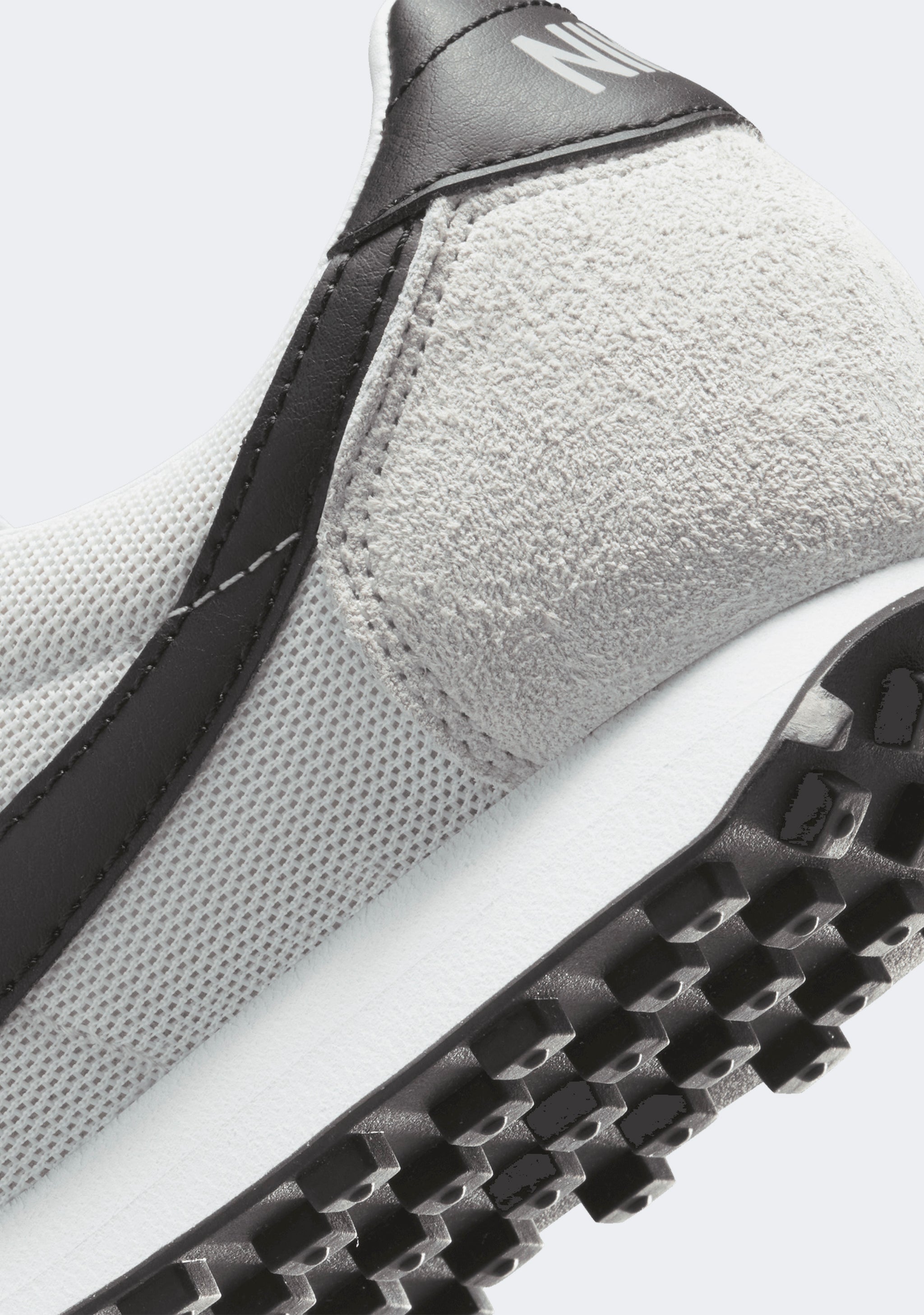 Nike Women's LD-1000