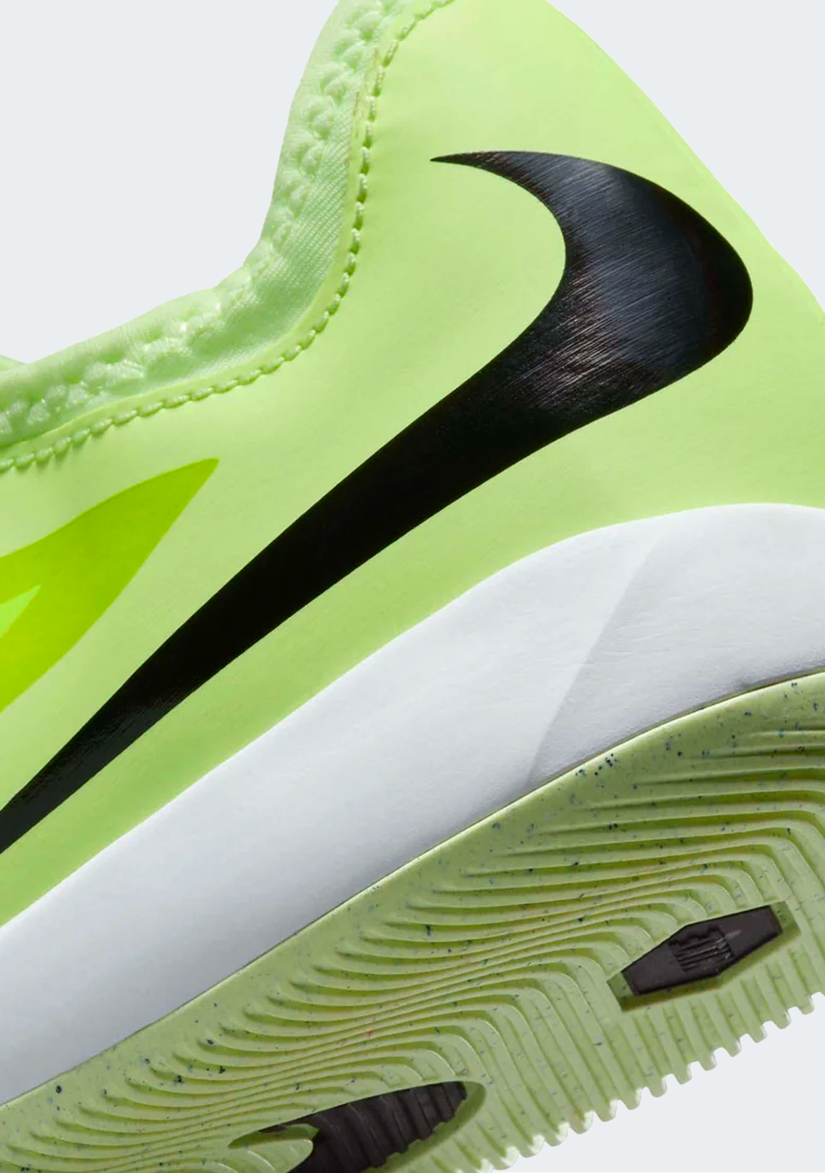Nike Junior Phantom 6 Low Academy Indoor Court Football Boots
