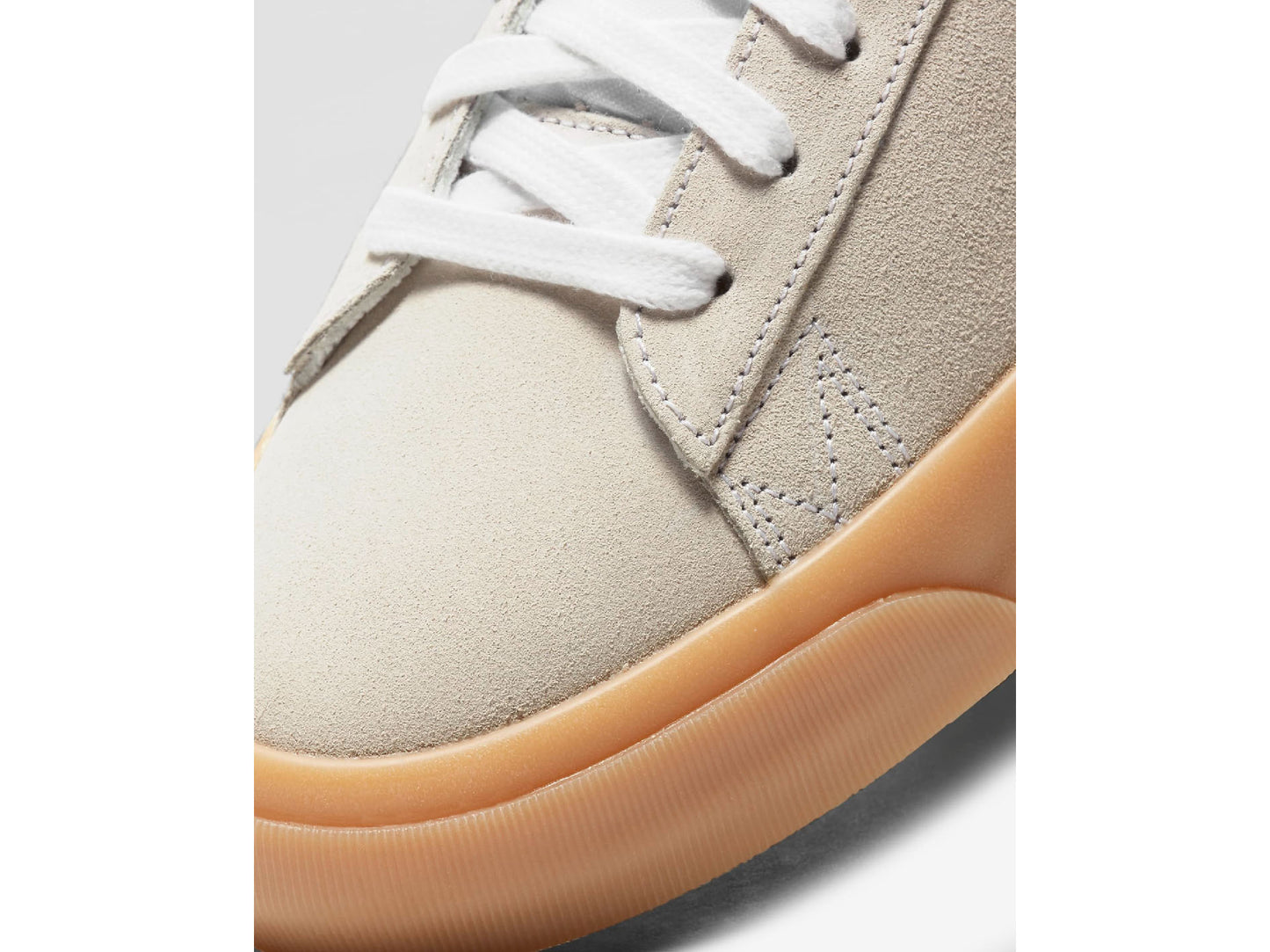 Nike Men's SB Zoom Blazer Low Pro GT <BR> DC7695 100