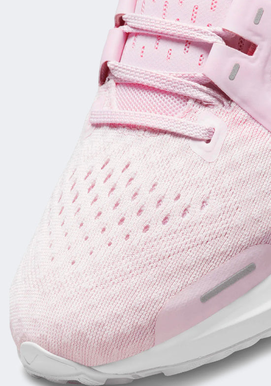 Nike Women's Air Zoom Vomero 16