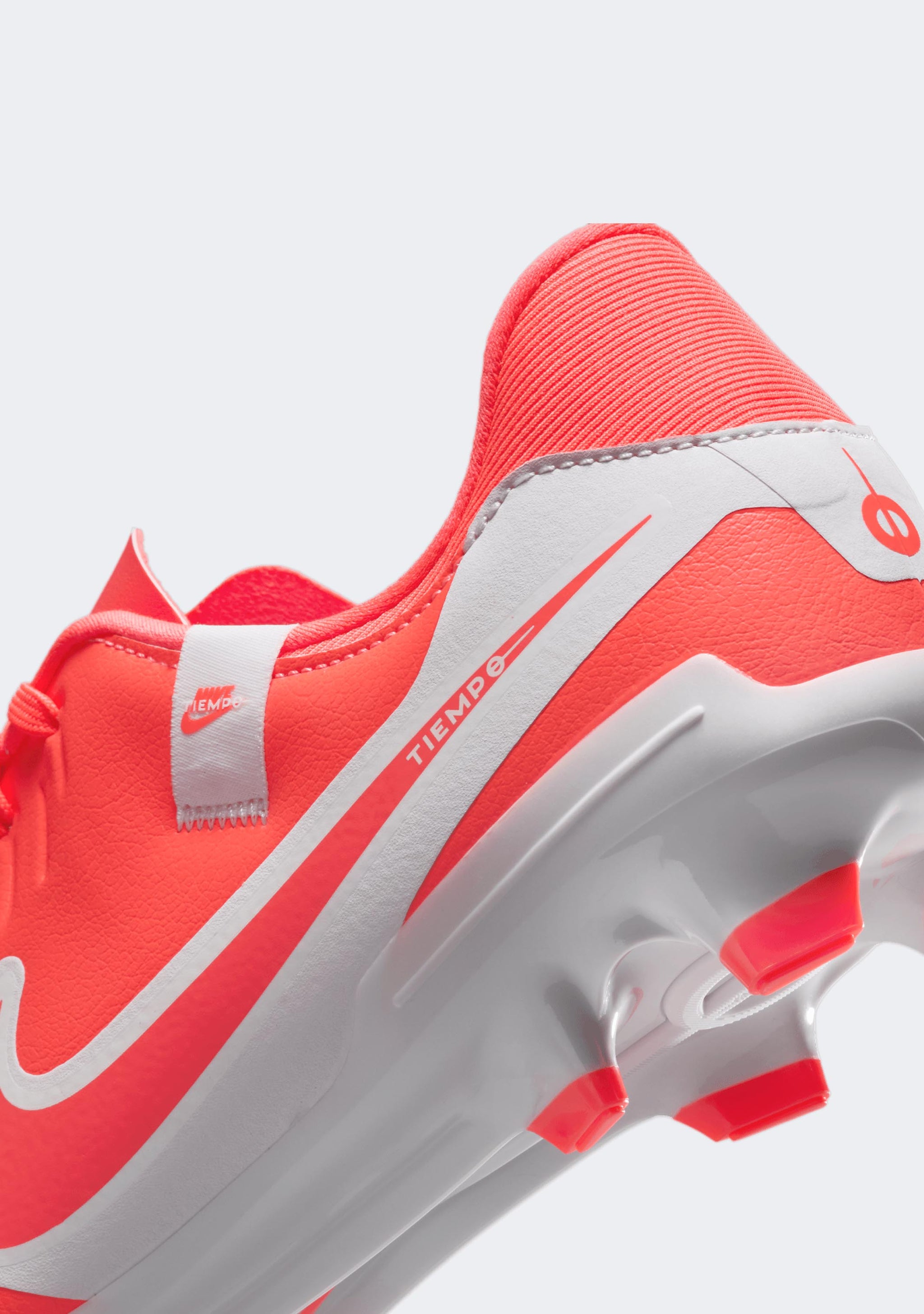 Nike Men's Tiempo Legend 10 Academy FG/MG Boots