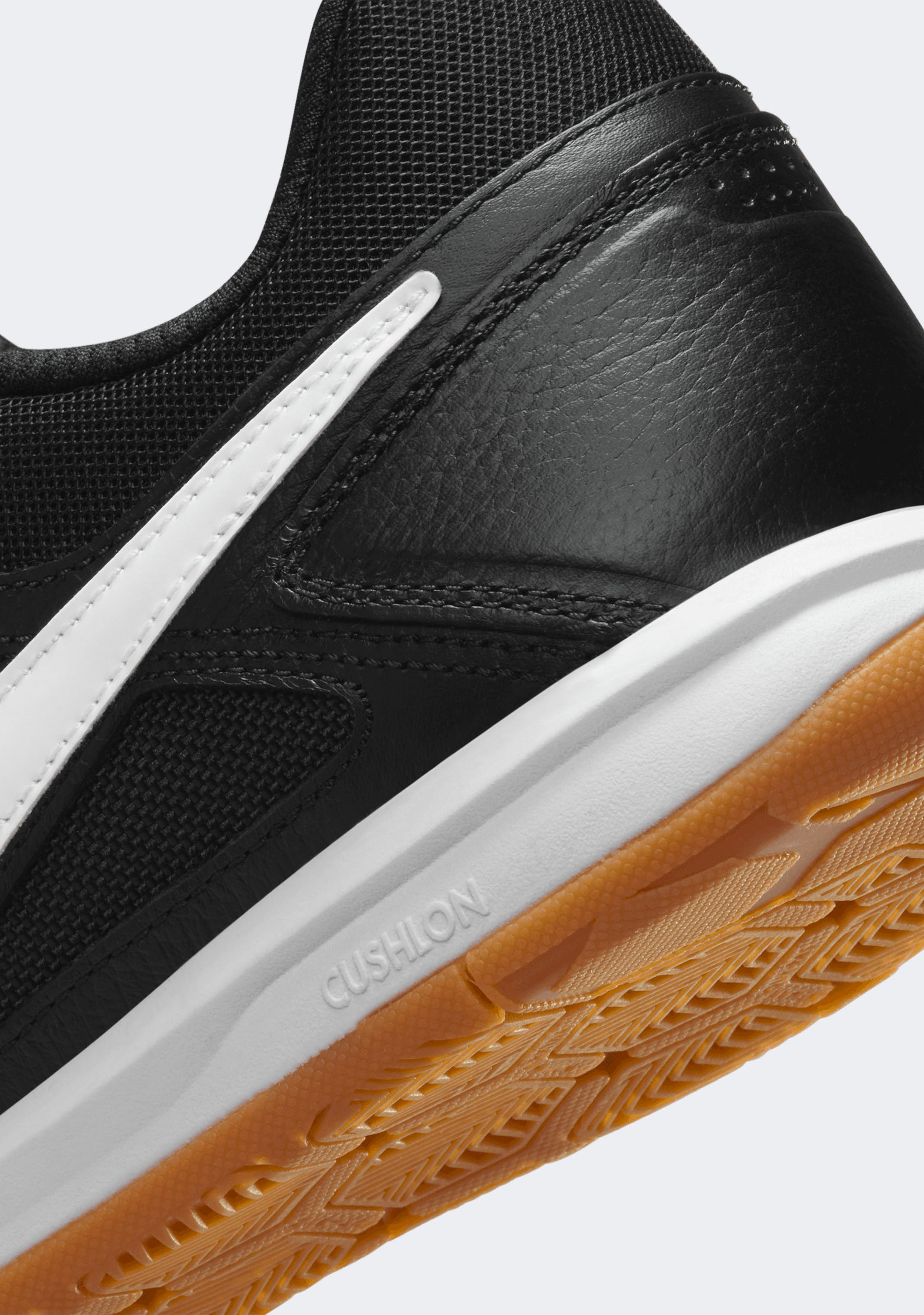 Nike Gato