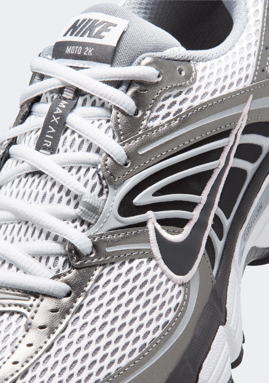 Nike Men's Air Max Moto 2K