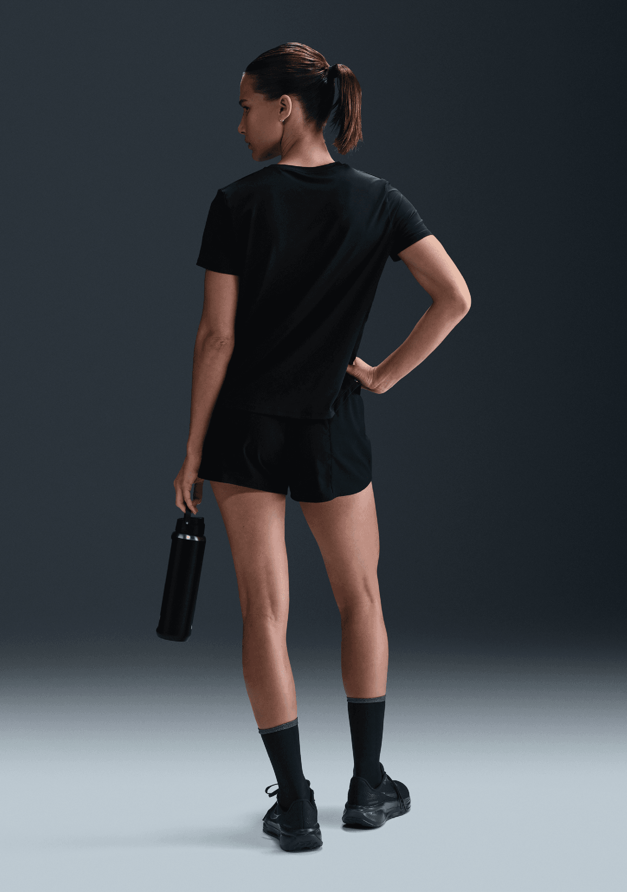 ★ Nike★ One Swoosh Dry Fit Short Sleeve Running Top W Bla Nike Women's One Swoosh Dri-FIT Short-Sleeve Running Top