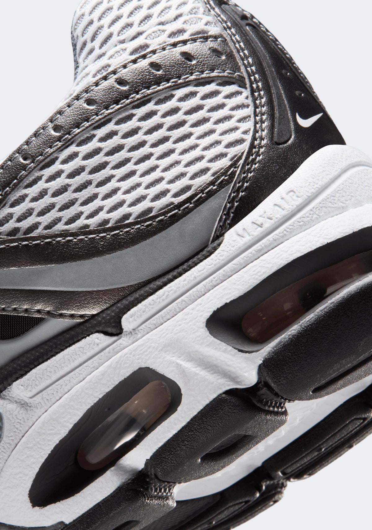 Nike Men's Air Max Moto 2K