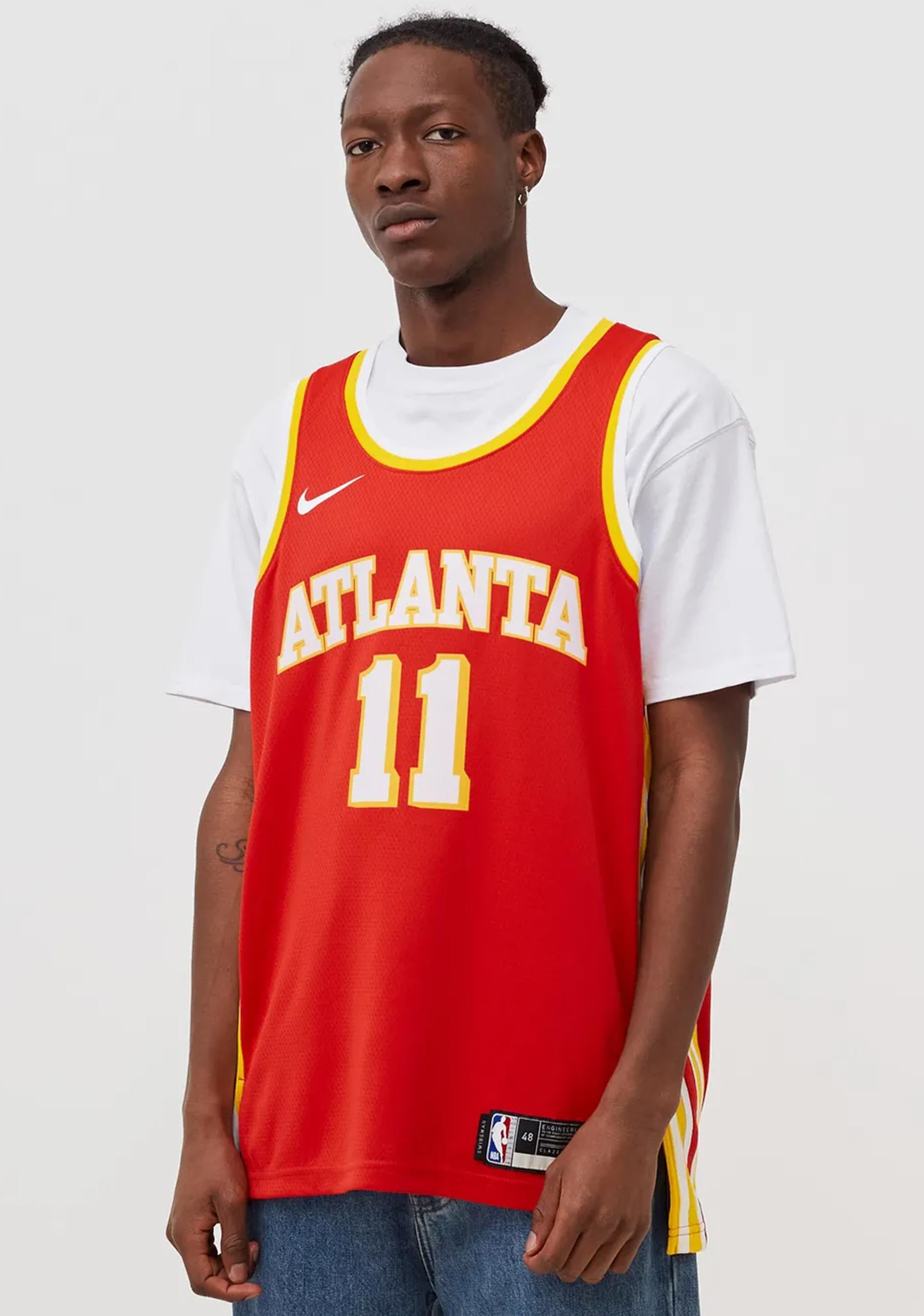 Nike Men's Atlanta Hawks Icon Edition 2022/23 Dri-FIT NBA Swingman Jersey