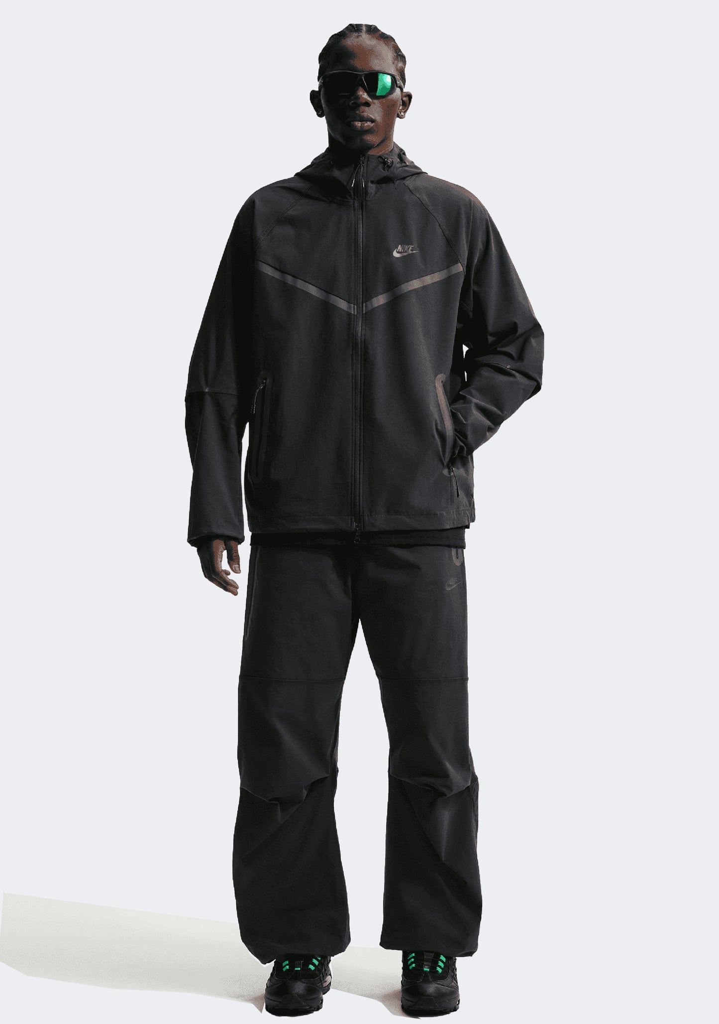 Nike Men's Sportswear Tech Woven Windbreaker