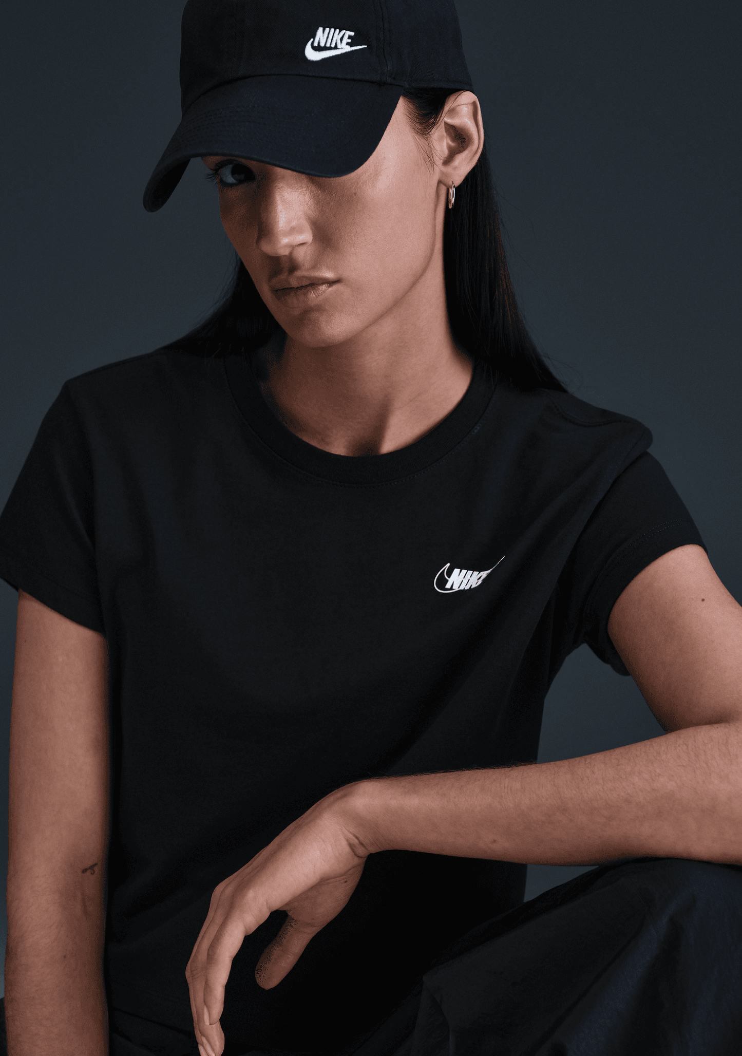 Nike Women's Sportswear Club Cropped T-shirt