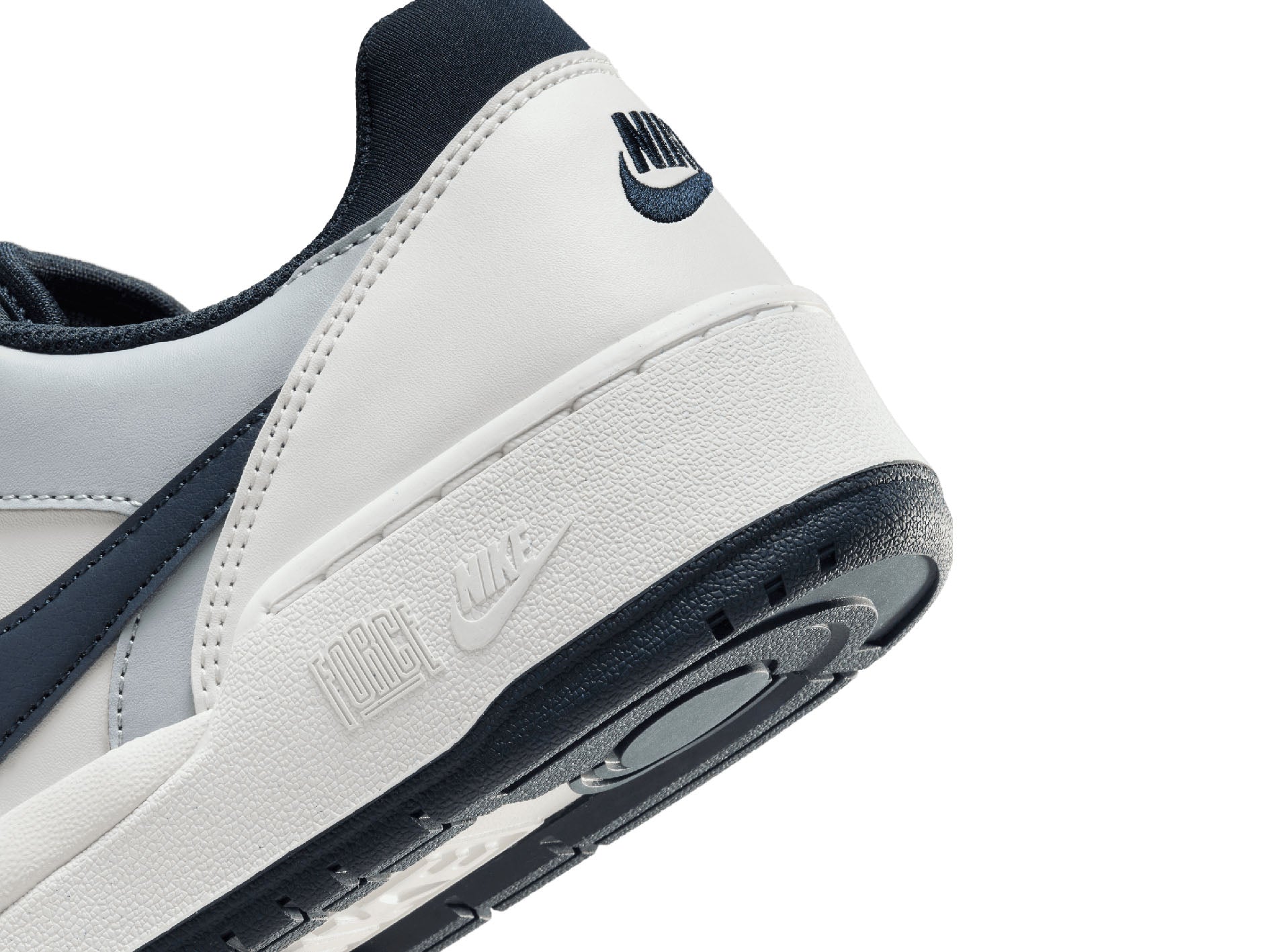 Nike Mens Full Force Low