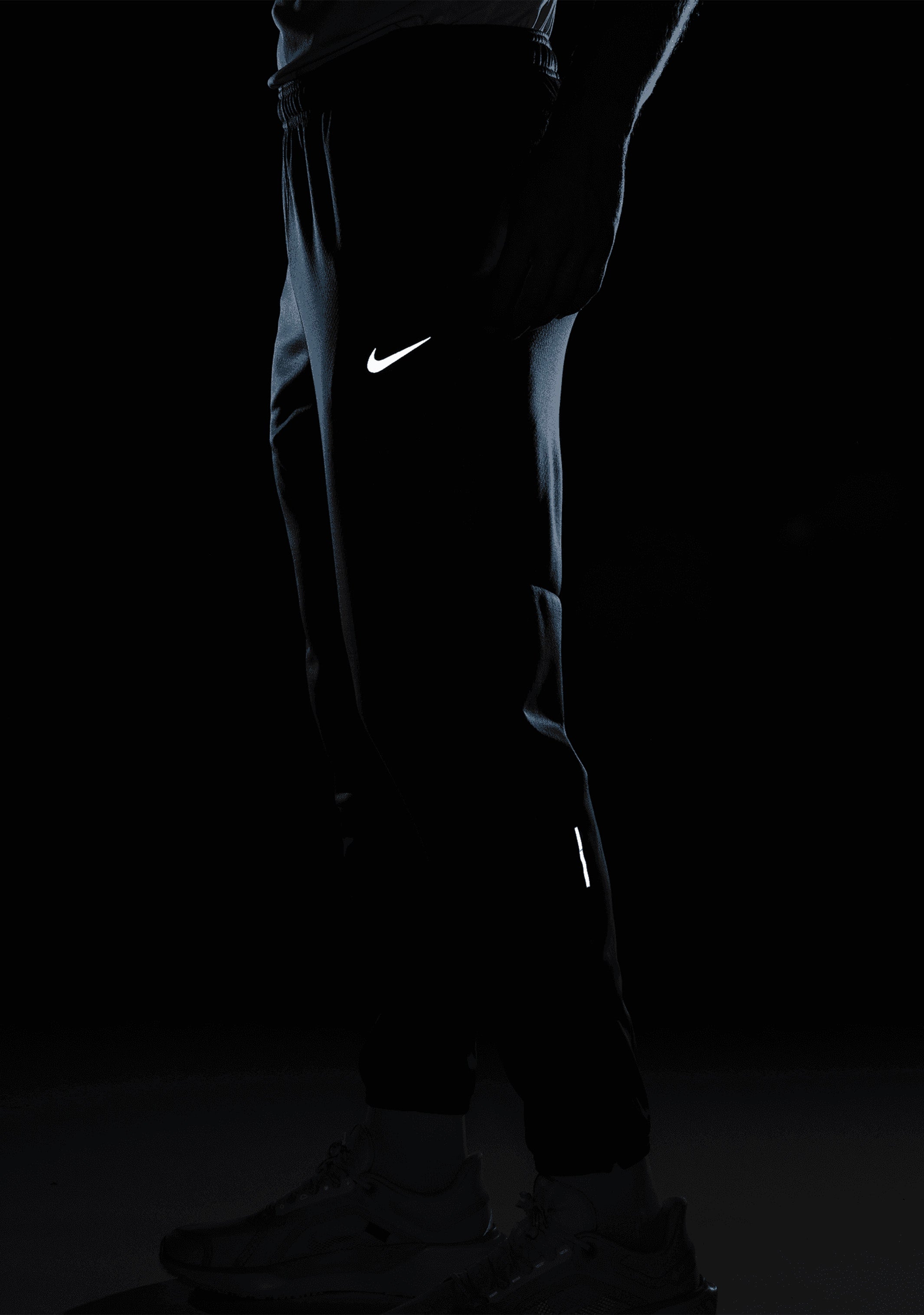 Nike Men's Sphere Challenger Therma-FIT Water-Repellent Running Joggers