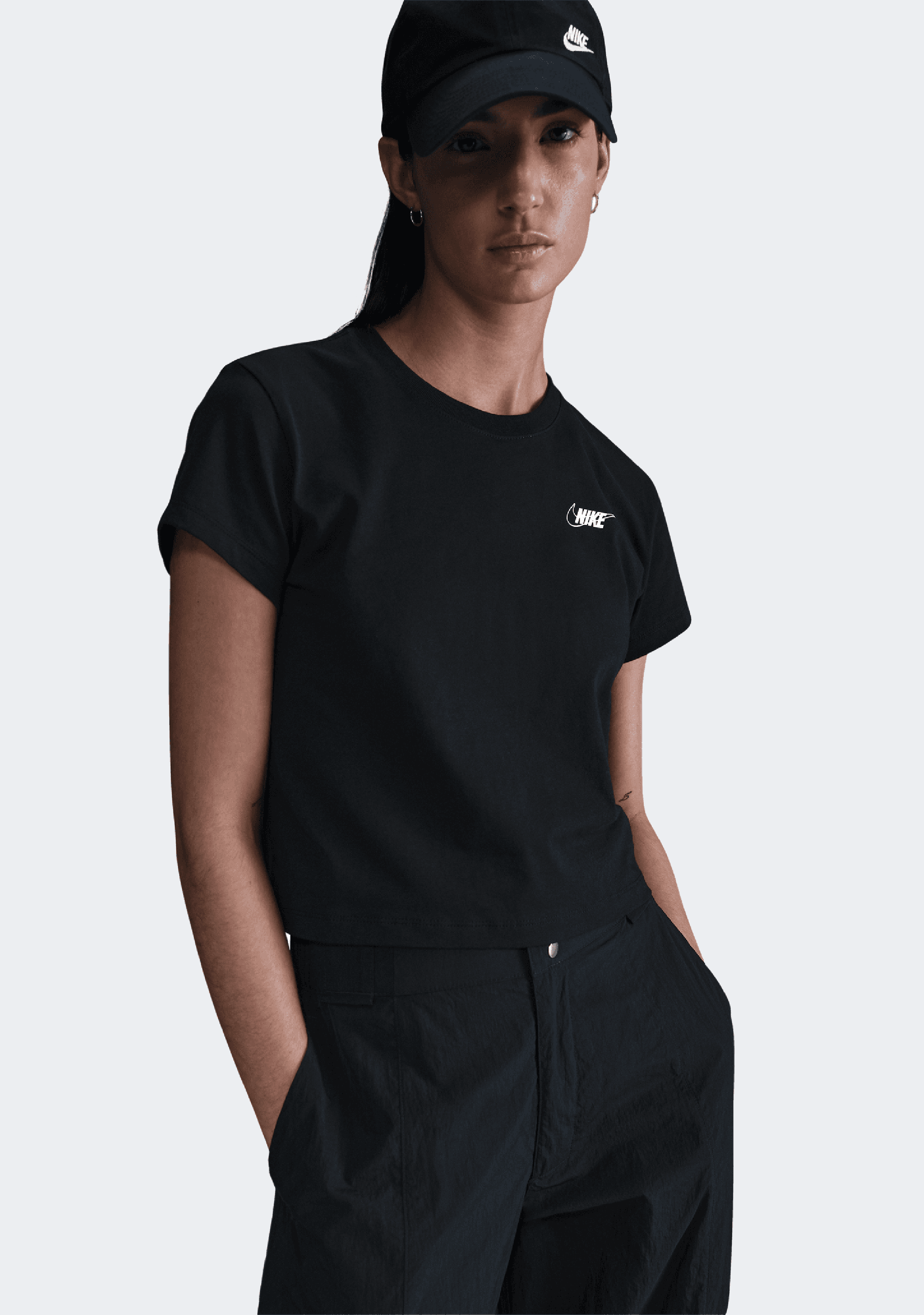 Nike Women's Sportswear Club Cropped T-shirt