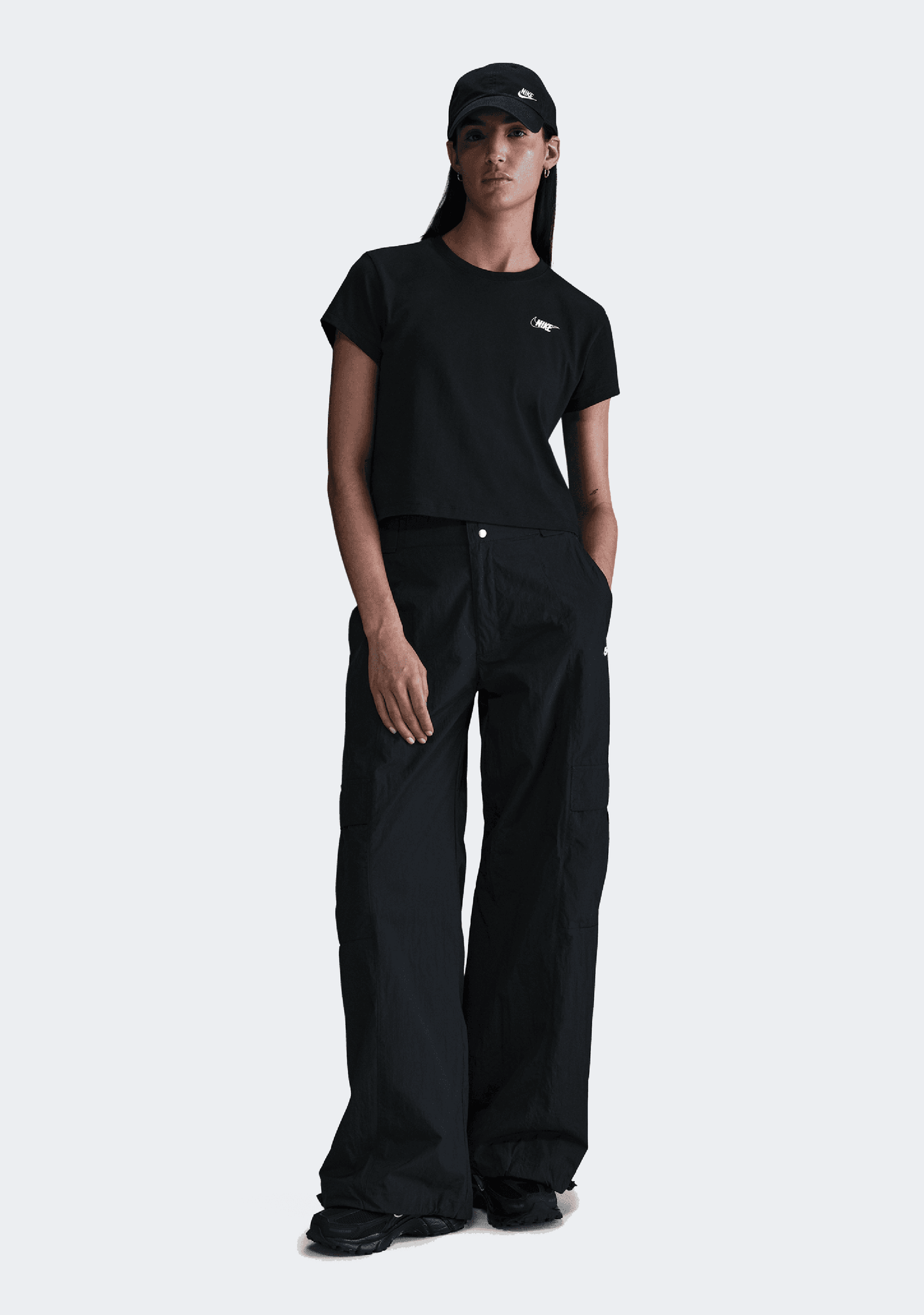 Nike Women's Sportswear Club Cropped T-shirt