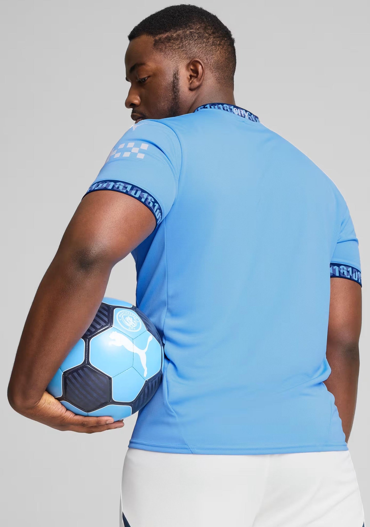 Puma Men’s Manchester City 24/25 Home Jersey with FREE Manchester City Scarf