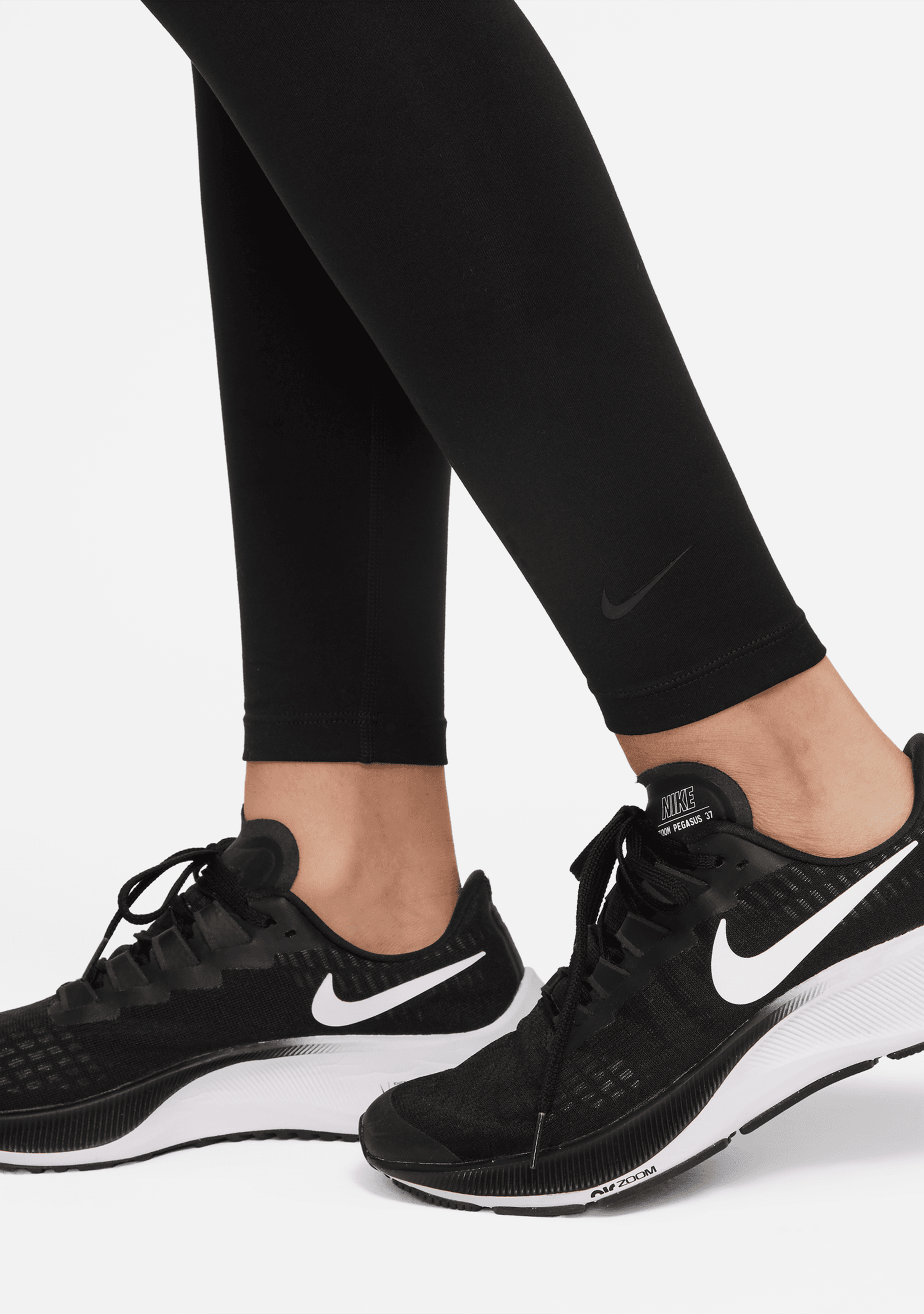 Nike Girls' Dri Fit One Luxe Legging