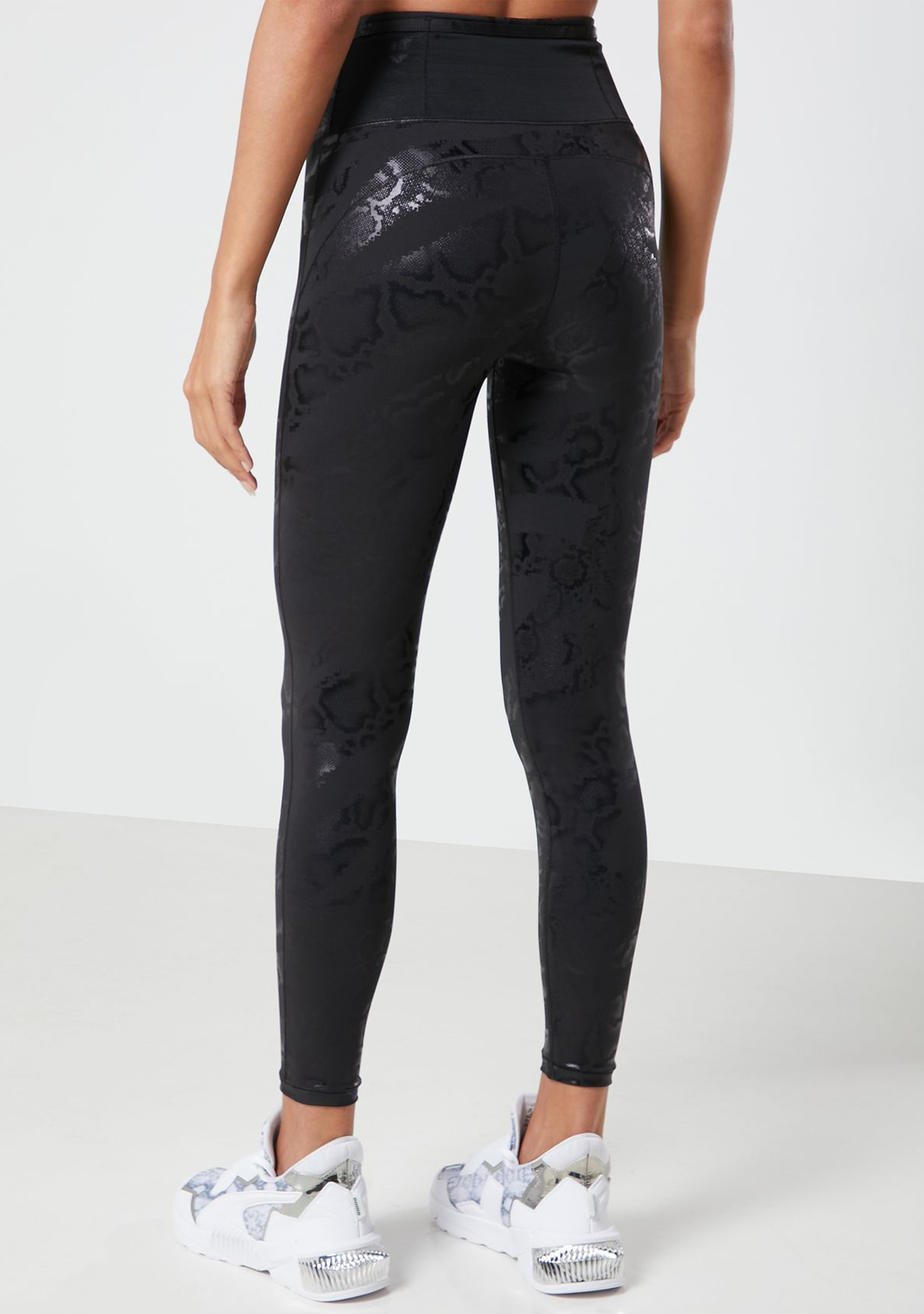 Puma Womens UNTMD Printed 7/8 Training Tights <br> 520239 01